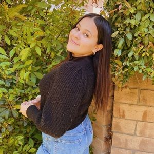 Meet your Posher, Mia